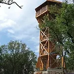 Fig Tree House * Lovas